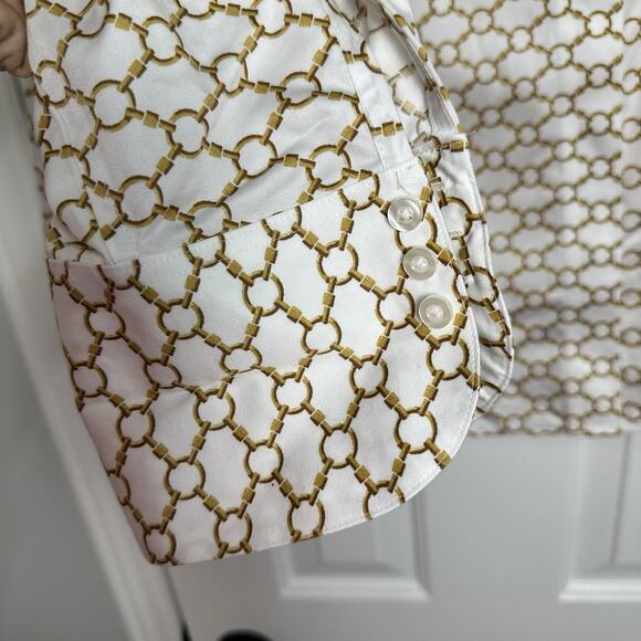 Chicos Top Womens No Iron Sateen Chain Link Print White Gold Size XXL 4 18 - Picture 3 of 9